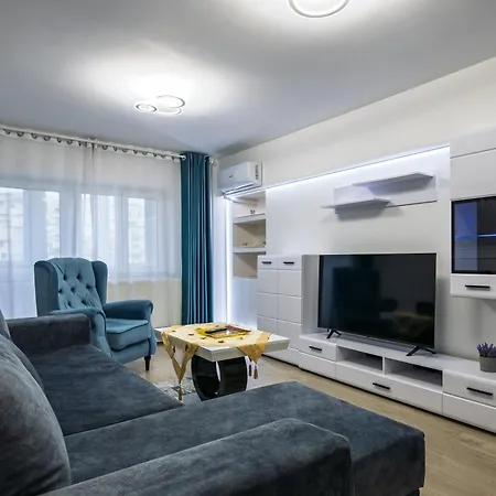 Azur Retreat - Unirii Boulevard Views