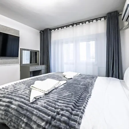 Azur Retreat - Unirii Boulevard Views * 布加勒斯特
