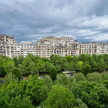 公寓 Azur Retreat - Unirii Boulevard Views 布加勒斯特